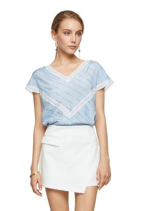 SUMMER & SAGE 花边饰蓝色字母T恤 7092