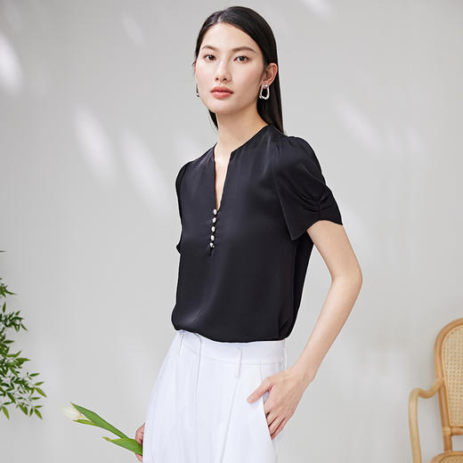 EITIE爱特爱夏季新款时尚大方舒适显瘦通勤衬衫女7009709 商品图1