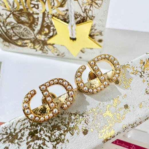 DIOR迪奥CD珍珠耳钉耳环 商品图3