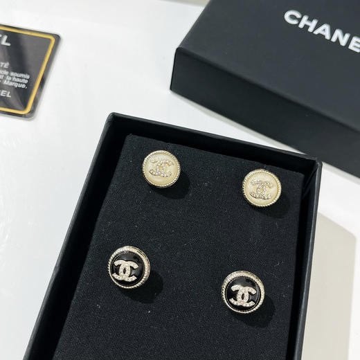 CHANEL香奈儿 双c 满钻 黑白珠 耳钉耳环 商品图3
