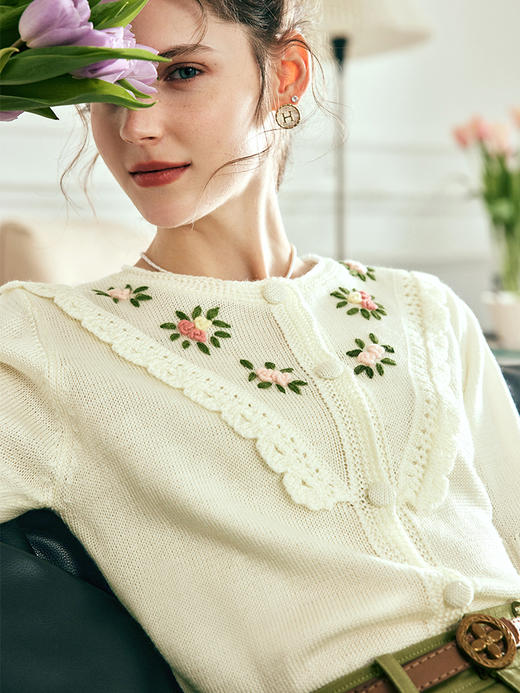 OLrain欧芮儿法式杏色针织开衫女夏季2023新款刺绣领拼接薄款上衣 商品图2