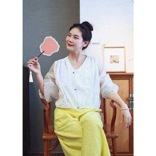 V领衬衣（23710216-山矾） 商品图1