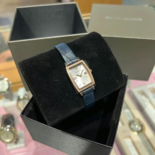 新款来啦～太好看啦！！🤩EMPORIO ARMANI阿玛尼女士手腕表钢表，AR11469藏蓝色方糖环钻 商品图5