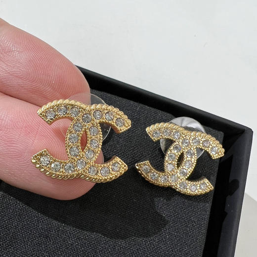 CHANEL香奈儿双c满钻耳钉耳环 商品图5