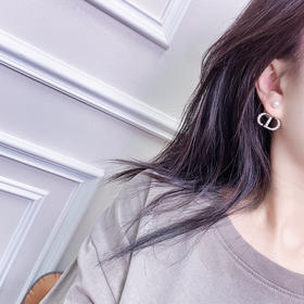 DIOR迪奥满钻CD珍珠耳钉耳环