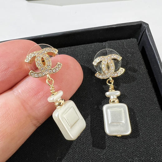 CHANEL香奈儿双c 香水瓶耳钉耳环 商品图5
