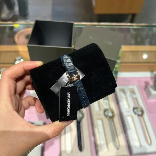 新款来啦～太好看啦！！🤩EMPORIO ARMANI阿玛尼女士手腕表钢表，AR11469藏蓝色方糖环钻 商品图4