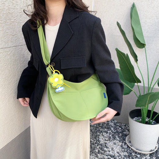 【优雅温柔❗️韩版森系文艺斜挎包包】新款时尚单肩饺子包，大容量包包女，简约百搭，出行时尚又实用。 商品图2