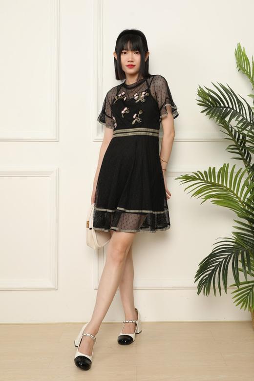 SUMMER & SAGE 黑色半透明绣花连衣裙 2883 商品图1