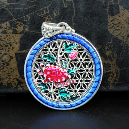 河南中钱   纯银999  花丝珐琅  复古镂空  烤蓝工艺  吊坠   含绳子  证书  精美首饰盒 商品图3