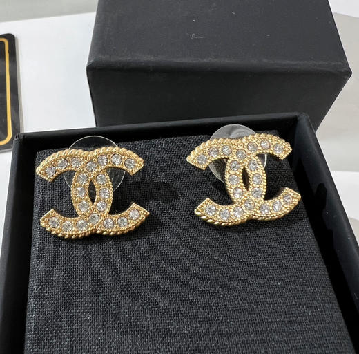CHANEL香奈儿双c满钻耳钉耳环 商品图3
