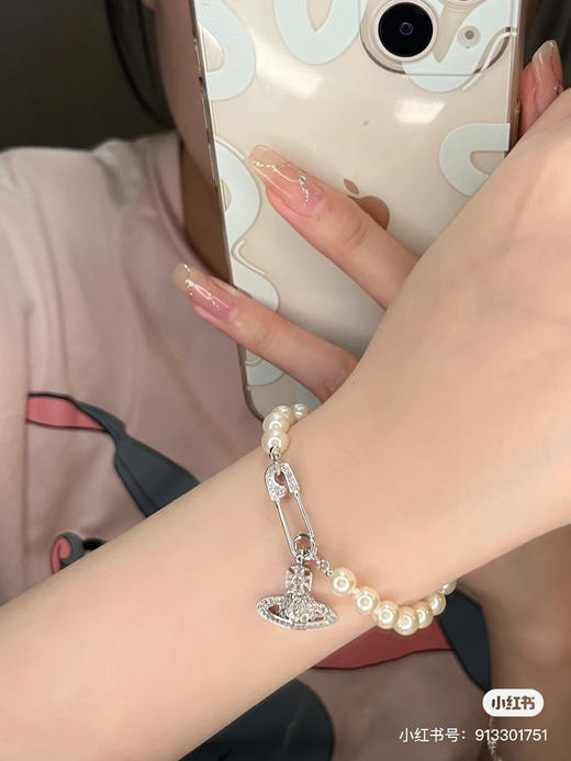 Vivienne Westwood 西太后 
珍珠别针手链 商品图3
