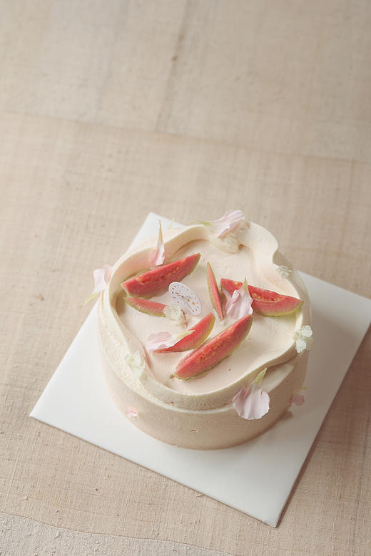 红心芭乐香橙西柚蛋糕 商品图0