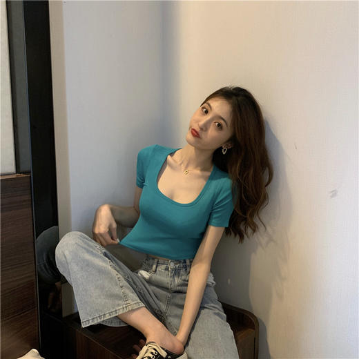 【韩版修身显身材❗️新款露脐T恤】性感修身而不失端庄，简约大方，舒适服帖，打底衫女夏季短袖女装韩版修身上衣衣服。 商品图6