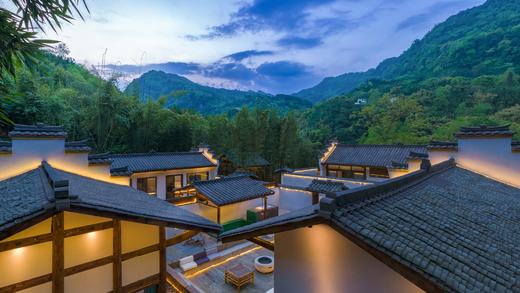 【峨眉山-165号院】3房/6房/9房温泉私汤小院，川西院子，临溪、庭院泡池、地暖、采摘竹笋、K歌、大草坪、柴火灶。HLCT 商品图1