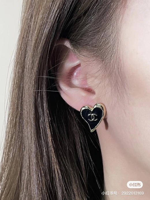 CHANEL香奈儿2022 桃心耳钉耳环 商品图0