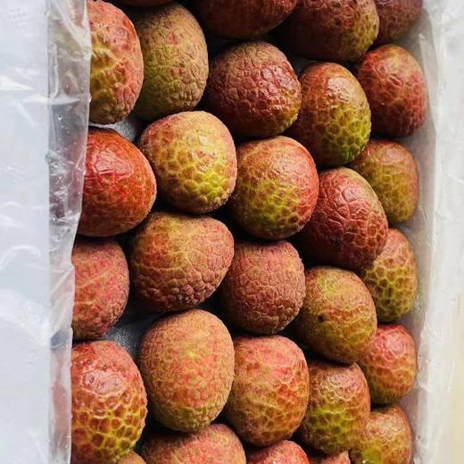 桂花香荔枝：细腻嫩滑 肉质厚实，像一颗蜜糖炸弹，浓郁的荔枝香甜·沁人心清润淡香鲜甜，汁水丰盈，晶莹剔透，一打开淡淡的清香！清凉又甜蜜！空运进京，一箱2.5斤 商品图2