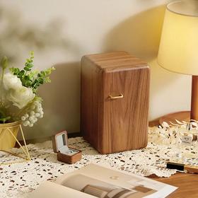 触感是一种不显山露水悦己的奢侈