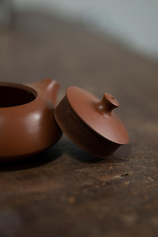 潮州红泥手拉守智壶 黄剑锋款 商品图3