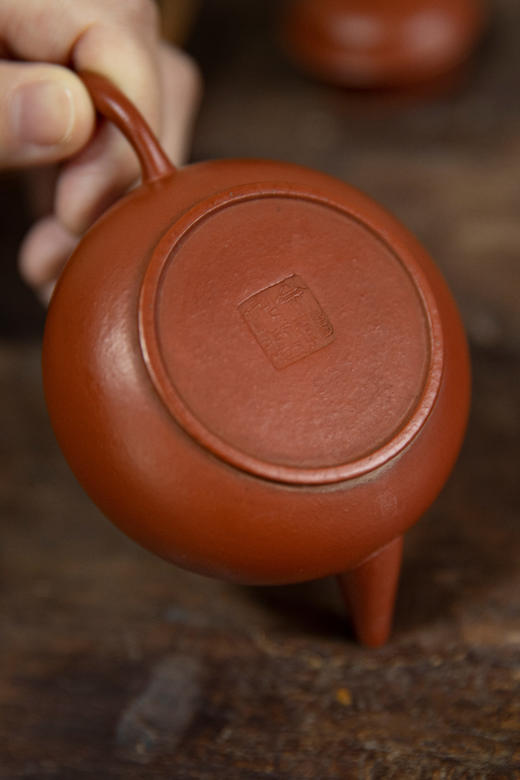 潮州朱泥手拉水平壶 佘慕君款 商品图6