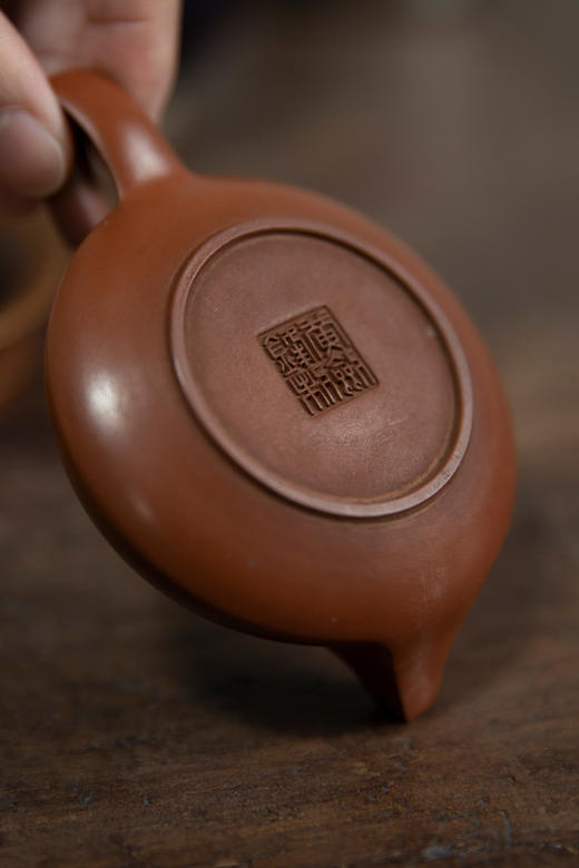 潮州红泥手拉守智壶 黄剑锋款 商品图5