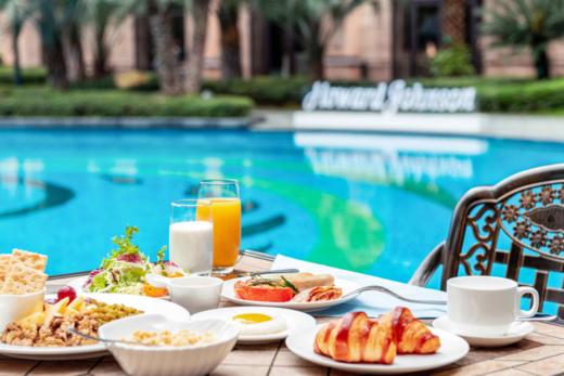 暑期遛娃💦【成都雅居乐豪生酒店】周五不加价
💰399元= 65平米豪华房（不含早）
✔️室外戏水区+室内恒温泳池+暑期亲子活动+儿童活动室 商品图10