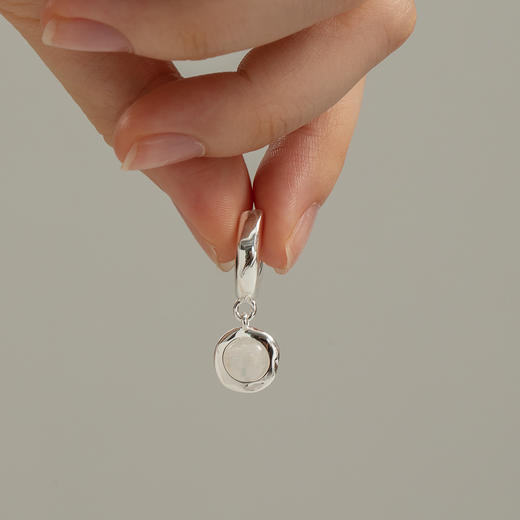 SOFT ROOM 流光宝石肌理环挂耳环 商品图4