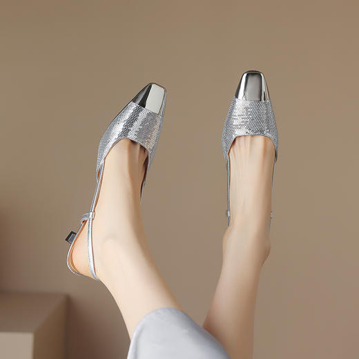 个性百搭，平头珠片拼接牛皮后空凉鞋DB-M5610 商品图7