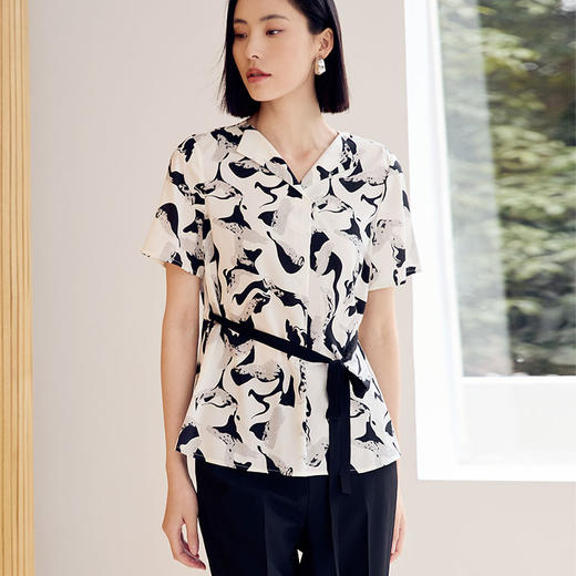 玳莎16姆米细斜纹 系带真丝小衫女2023年夏季新款系带优雅印花桑蚕丝小翻领上衣  DB31102 商品图0