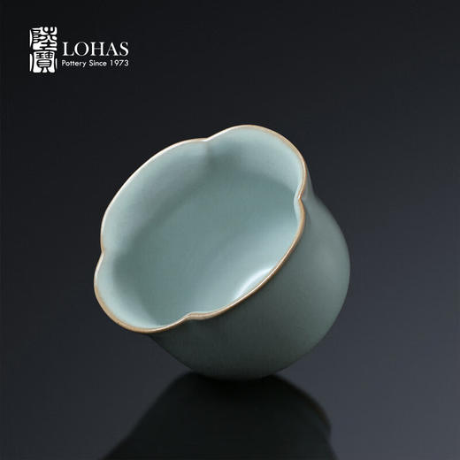 【清仓特惠5折，仅1件】陆宝汝窑茶杯主人杯单杯高端个人专用喝茶杯茶叶末釉品茗杯70ml礼盒装 海棠杯 商品图2