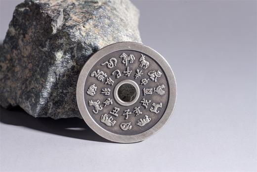 矩德泉坊 纯银手作   十二生肖背八卦（5.2厘米版）574 商品图3