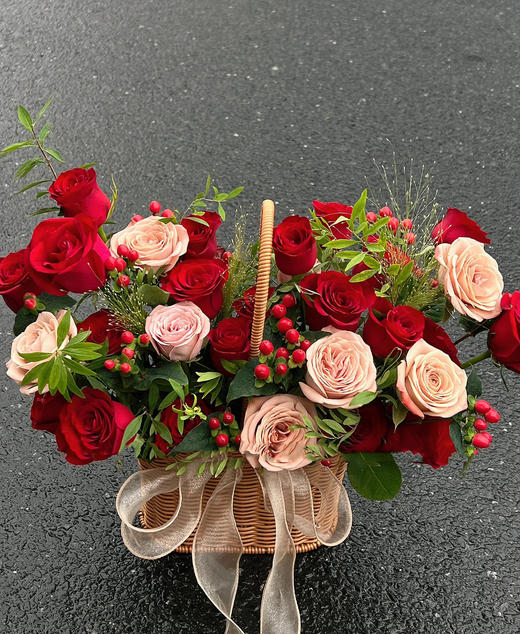母亲节挚爱花篮（红色系） 商品图1