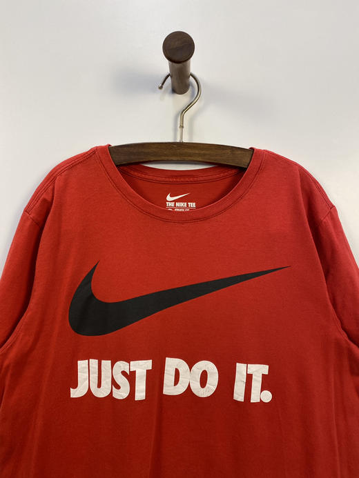 NIKE 耐克 The NIKE TEE ATHLETIC CUT 短袖T恤 _SST(M) 商品图0