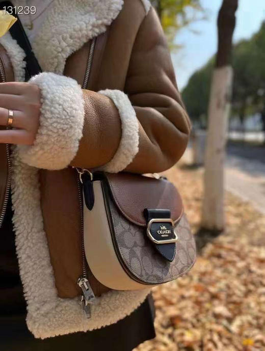 ¥1350🇺🇸直邮！Coach Morgan系列马鞍包～荔枝纹牛皮＋经典老花 商品图3