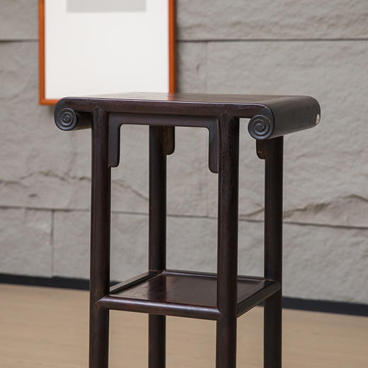 清 红木刀牙板带屉书卷几 商品图1