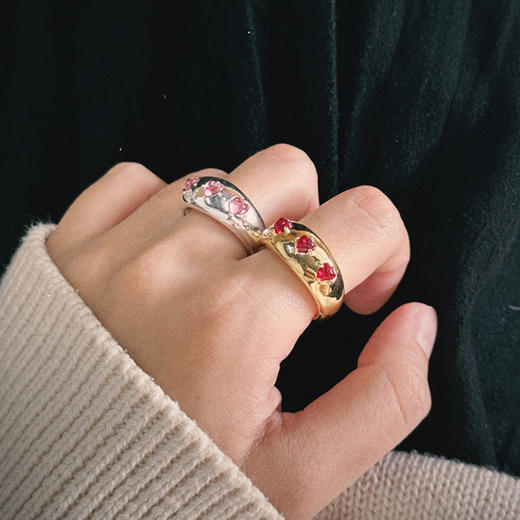 MINT THERAPY 三颗膨胀爱心戒指 商品图0