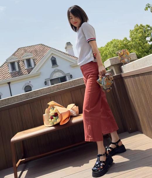 westory女鞋夏季新款圆头厚底粗跟镶钻饰扣交叉绑带凉鞋61741 商品图3