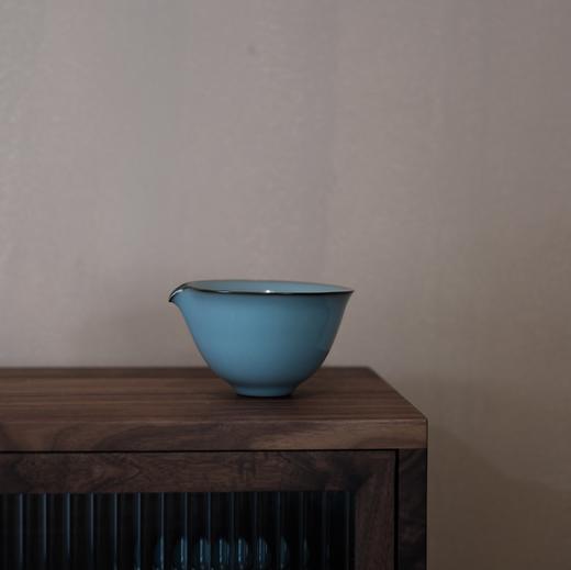 【仿南宋官窑】公道杯 粉青釉 束口公杯220ml 如意公杯80ml 紫口铁足 自然开片 景德镇制 商品图1