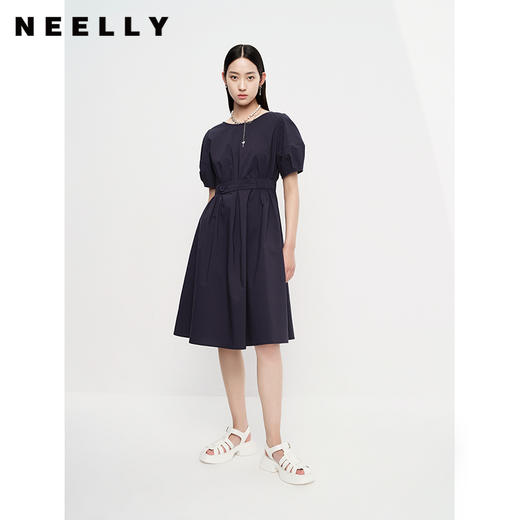 NEELLY纳俪商场同款圆领连衣裙女中长款松紧收腰简约A字大摆裙夏N23043Y01095 商品图0