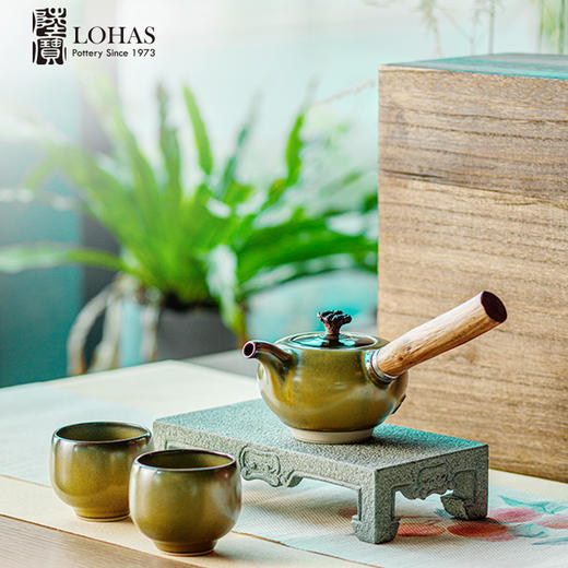 【样品特惠3.5折，仅1套，无货退款】陆宝陶瓷功夫茶具1壶2杯窑变釉泡茶壶茶杯套装高端送礼 知己侧把茶组 鳝鱼黄 木盒装 商品图1