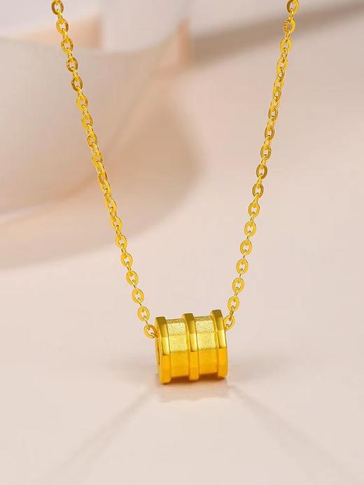 百货世界-中国珠宝足金小蛮腰吊坠送彩银项链 商品图0