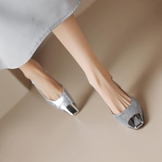 个性百搭，平头珠片拼接牛皮后空凉鞋DB-M5610 商品图9