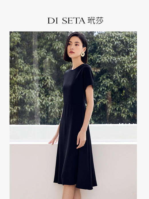 玳莎重磅真丝连衣裙2023年夏季新款短袖修身收腰黑色圆领显瘦裙子  DB35109 商品图1