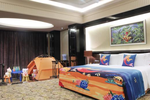 暑期遛娃💦【成都雅居乐豪生酒店】周五不加价
💰399元= 65平米豪华房（不含早）
✔️室外戏水区+室内恒温泳池+暑期亲子活动+儿童活动室 商品图5