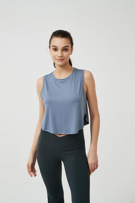 亲肤牛奶丝侧开叉背心 商品图1