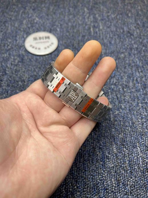 【升级版】爱彼AP皇家橡树系列 AP15202PT系列
搭载进口西铁城 商品图6