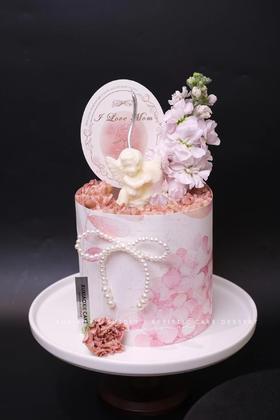 【5寸母亲节康乃馨小天使】（4层胚3层夹心，玫瑰奶油抹面+荔枝果肉夹心）