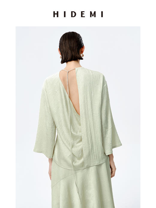 HIDEMI 浮雕褶皱艺术缎面不对称绑带设计感三件套 露背上衣/中短裤/半身裙 商品图6