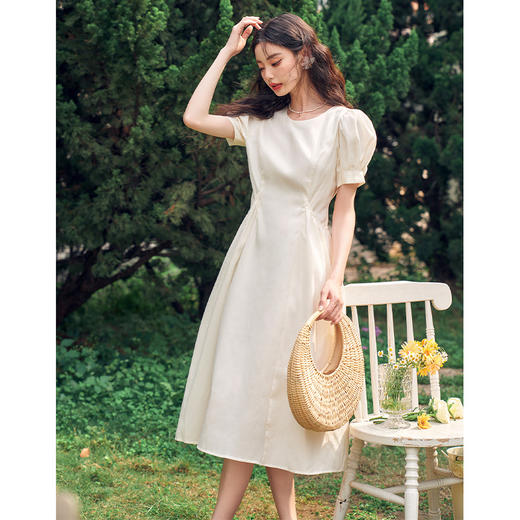 西遇法式连衣裙新款夏季纯色气质高级感a字连衣裙V1421112 商品图2