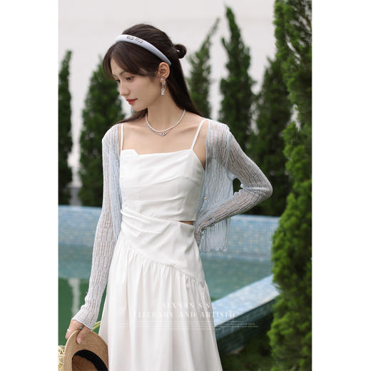 鹿向南《纯白物语》法式气质长裙2023新款夏季设计感吊带连衣裙女 商品图2